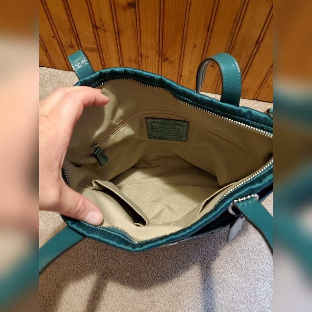 Coach purse - Picture 2 of 5